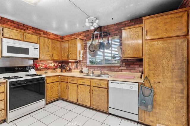 6765 Jadeite, Alta Loma, CA 91701