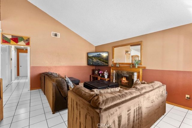 6765 Jadeite, Alta Loma, CA 91701