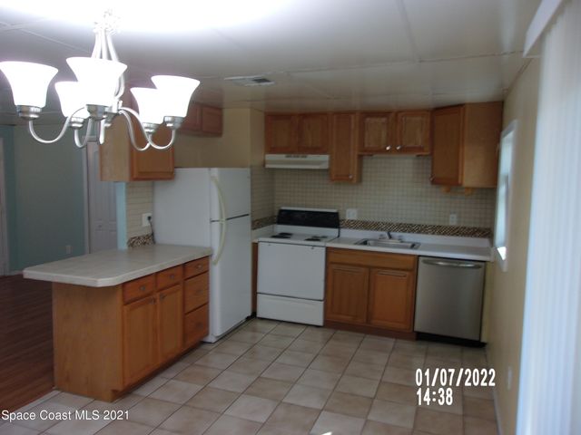 214 Madison Avenue 1a, Cape Canaveral, FL 32920