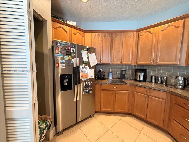 300 Cameron Dr, Weston, FL 33326