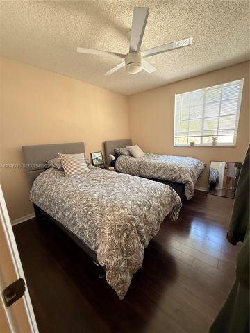 300 Cameron Dr, Weston, FL 33326