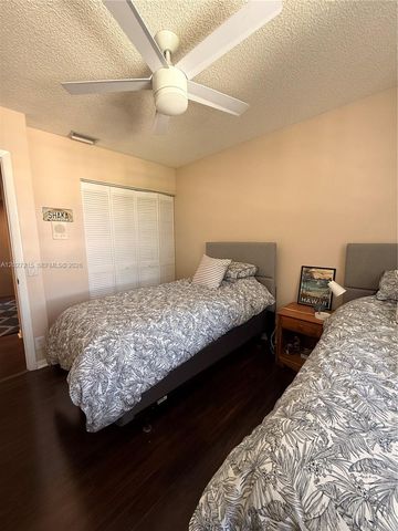 300 Cameron Dr, Weston, FL 33326