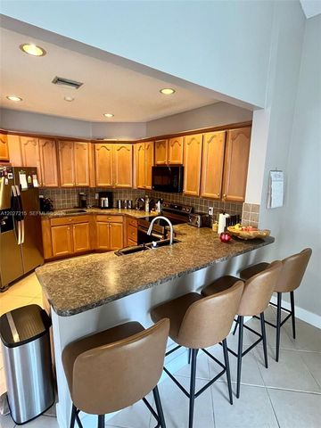 300 Cameron Dr, Weston, FL 33326
