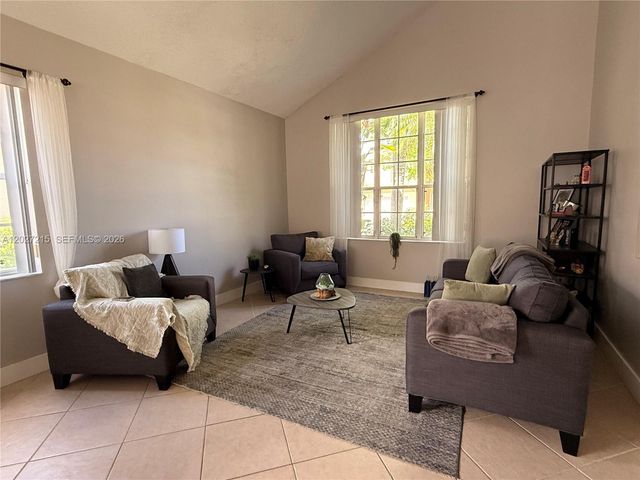 300 Cameron Dr, Weston, FL 33326