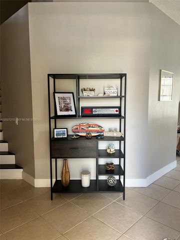 300 Cameron Dr, Weston, FL 33326