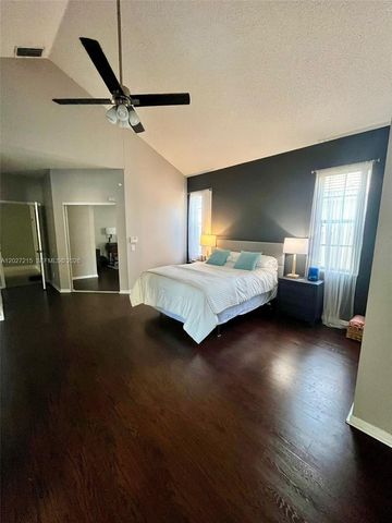 300 Cameron Dr, Weston, FL 33326