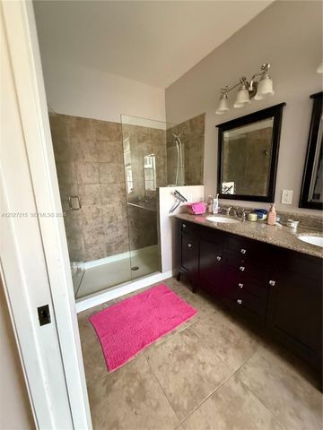 300 Cameron Dr, Weston, FL 33326