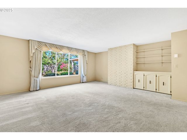 455 DURHAM Ave, Eugene, OR 97404