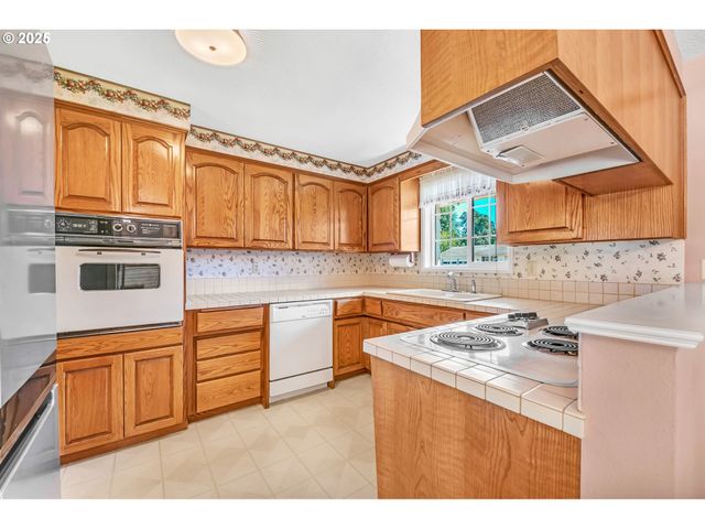455 DURHAM Ave, Eugene, OR 97404
