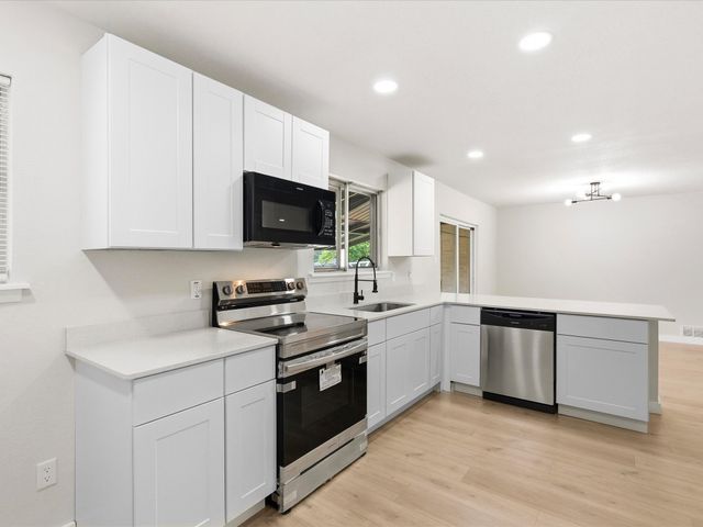 5925 Hanson Drive, Watauga, TX 76148