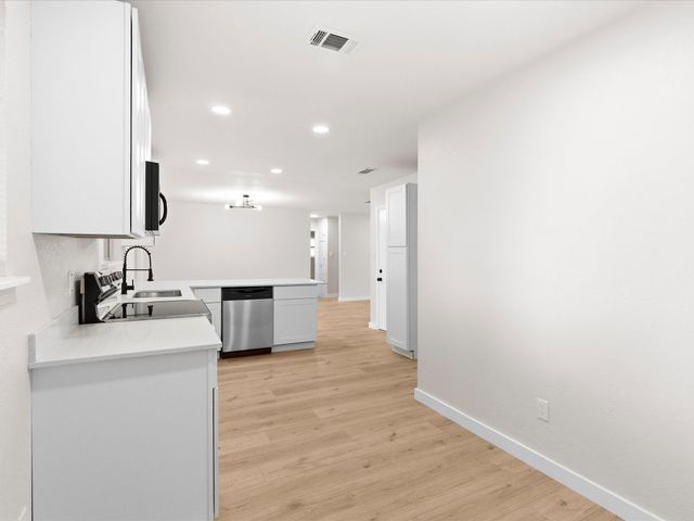5925 Hanson Drive, Watauga, TX 76148