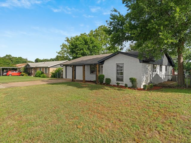 5925 Hanson Drive, Watauga, TX 76148