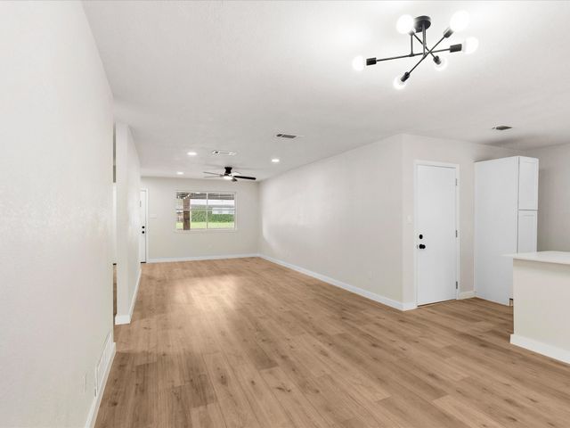5925 Hanson Drive, Watauga, TX 76148