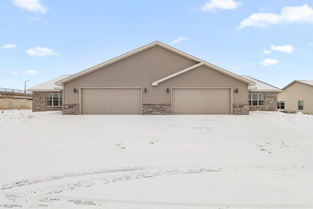 316 TWILIGHT TRAIL, Fond Du Lac, WI 54937