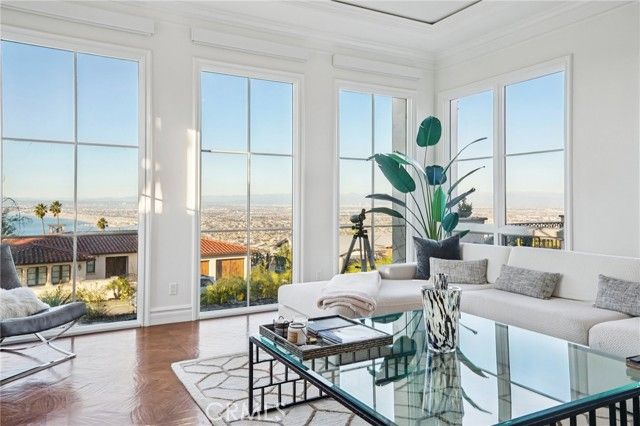 2232 Via La Brea, Palos Verdes Estates, CA 90274