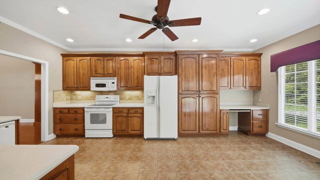 12200 Tobacco Road, Soddy Daisy, TN 37379