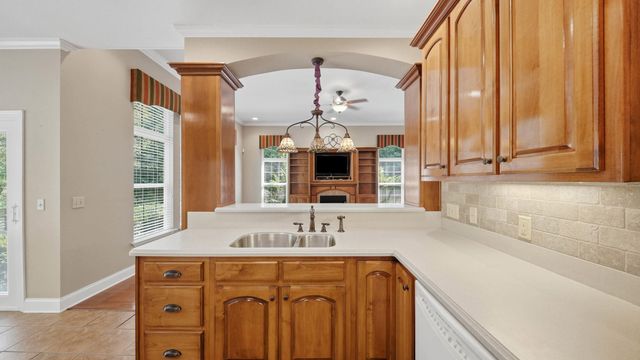 12200 Tobacco Road, Soddy Daisy, TN 37379