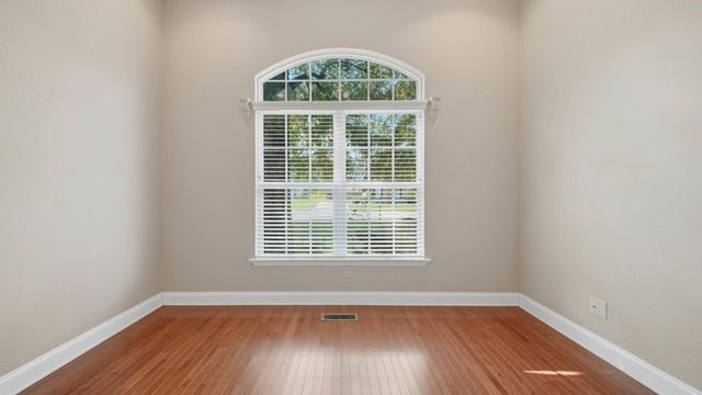 12200 Tobacco Road, Soddy Daisy, TN 37379