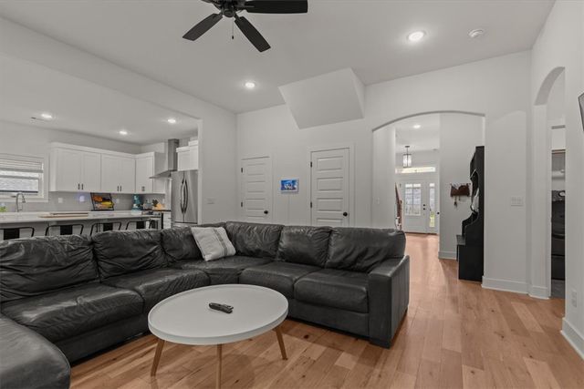 1305 N Quincy Avenue, Fayetteville, AR 72704