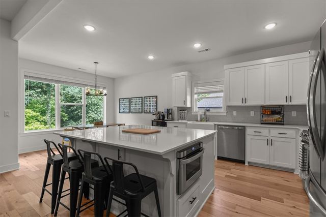 1305 N Quincy Avenue, Fayetteville, AR 72704