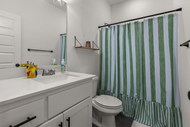 1305 N Quincy Avenue, Fayetteville, AR 72704