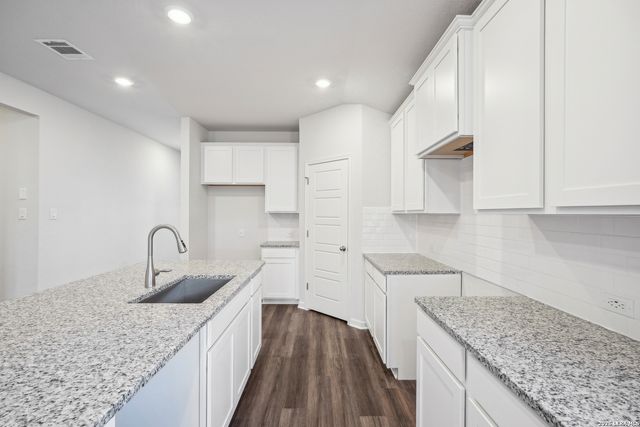 2916 Junction Bay Blank, Converse, TX 78109