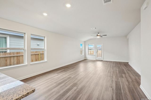 2916 Junction Bay Blank, Converse, TX 78109