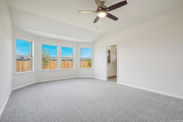 2916 Junction Bay Blank, Converse, TX 78109
