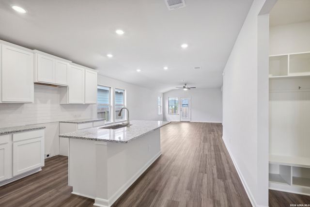 2916 Junction Bay Blank, Converse, TX 78109
