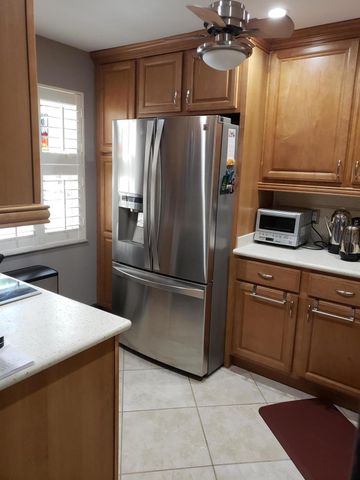 3980 Oaks Clubhouse Drive 101, Pompano Beach, FL 33069