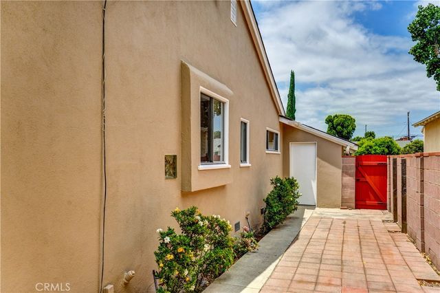 8144 Irondale Avenue, Winnetka, CA 91306