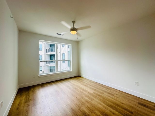 1701 Simond Ave NE 514, Austin, TX 78723