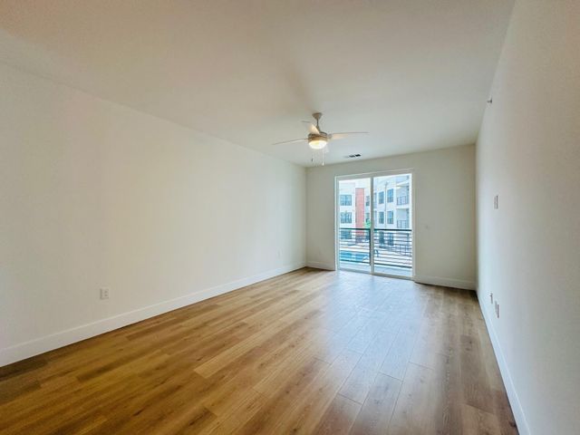 1701 Simond Ave NE 514, Austin, TX 78723
