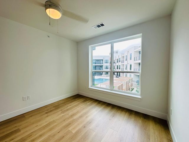 1701 Simond Ave NE 514, Austin, TX 78723