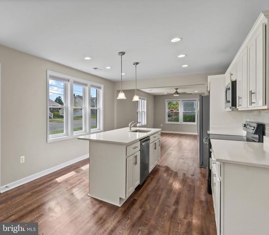 14 MONTROSE RD, Pasadena, MD 21122