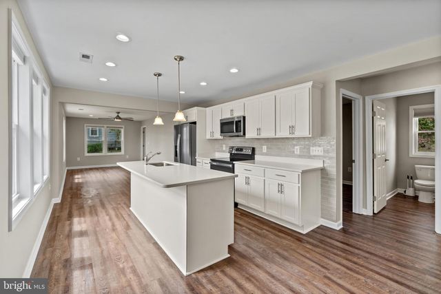 14 MONTROSE RD, Pasadena, MD 21122