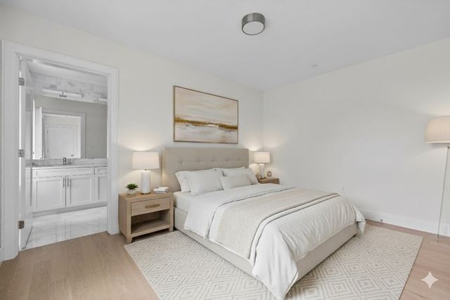 301 Border Street 603, Boston, MA 02128