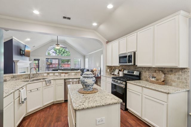 2905 Lincoln Drive, Melissa, TX 75454