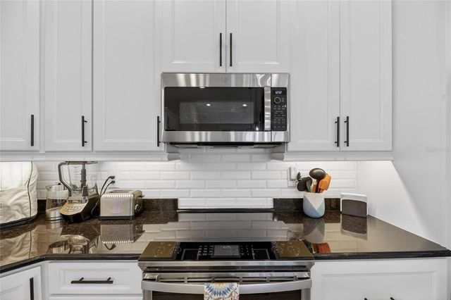 3287 RED TAIL HAWK DRIVE, Polk City, FL 33868