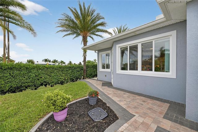 3287 RED TAIL HAWK DRIVE, Polk City, FL 33868