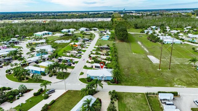 3287 RED TAIL HAWK DRIVE, Polk City, FL 33868