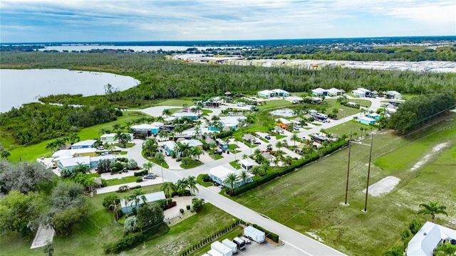 3287 RED TAIL HAWK DRIVE, Polk City, FL 33868