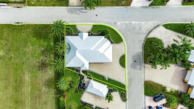 3287 RED TAIL HAWK DRIVE, Polk City, FL 33868