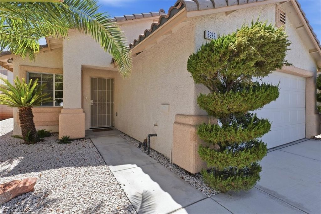8929 Crooked Shell Avenue, Las Vegas, NV 89143 — photo 2