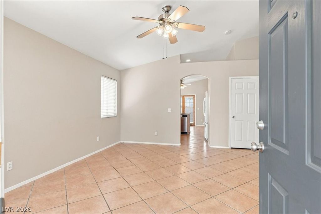 8929 Crooked Shell Avenue, Las Vegas, NV 89143 — photo 4