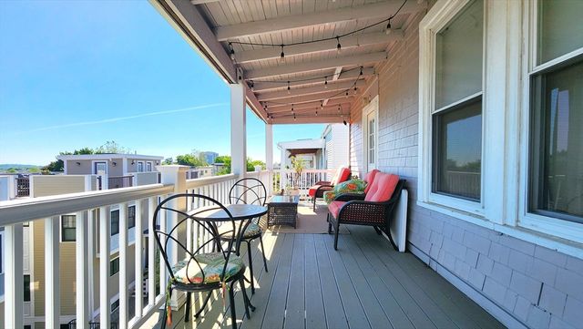 121 Heath 2, Somerville, MA 02145