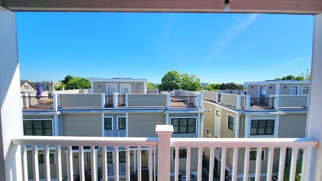 121 Heath 2, Somerville, MA 02145