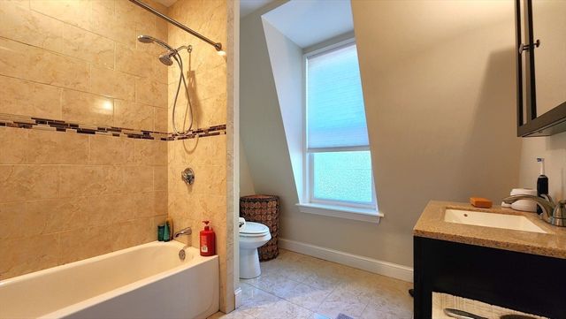 121 Heath 2, Somerville, MA 02145