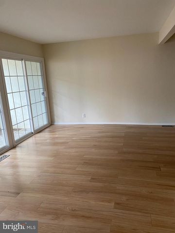 192 E CHELSEA CIR, Newtown Square, PA 19073