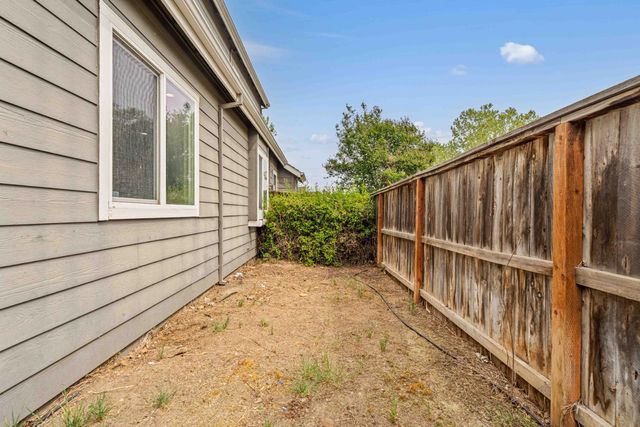 1715 Limestone Dr, Ripon, CA 95366